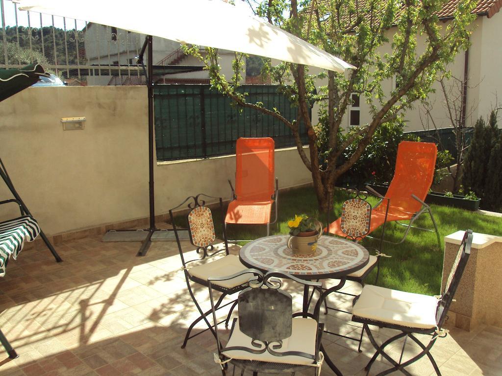 Apartments Ivona 2 Trogir Exterior foto