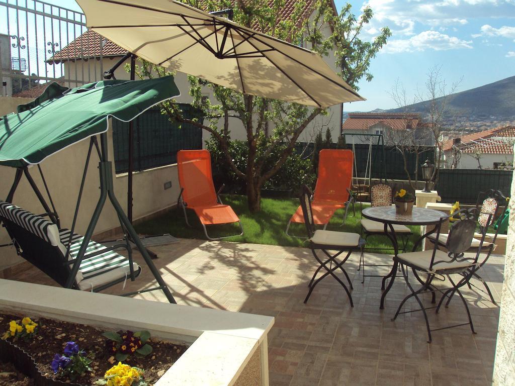 Apartments Ivona 2 Trogir Exterior foto