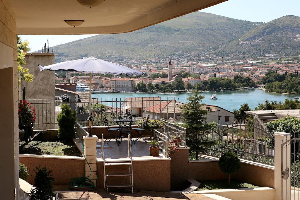 Apartments Ivona 2 Trogir Exterior foto